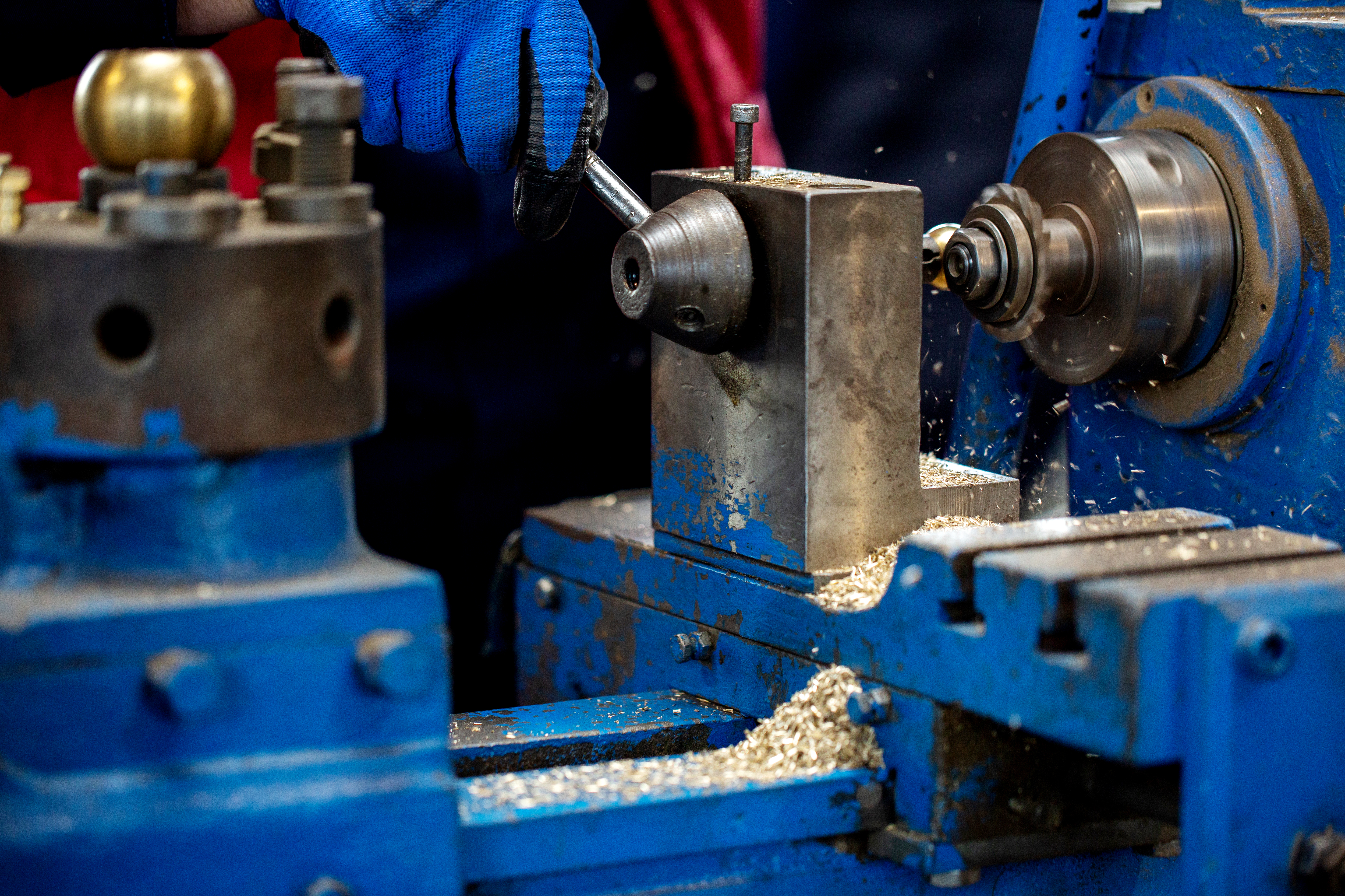 Metal Fabrication & Machinery Manufacturing